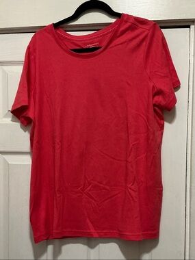 Laura Scott Red Short Sleeve Crewneck Tee